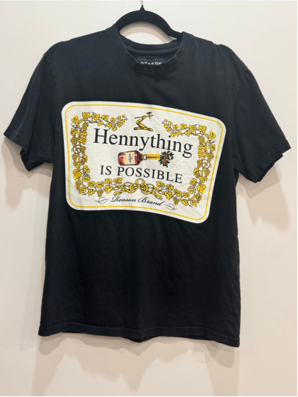 Reason Brand Hennything Is Possible Bottle Label Graphic Tee Black Mens M